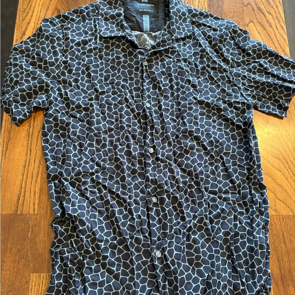 Blue Hexagon Pattern Shirt - Picture 3 of 3